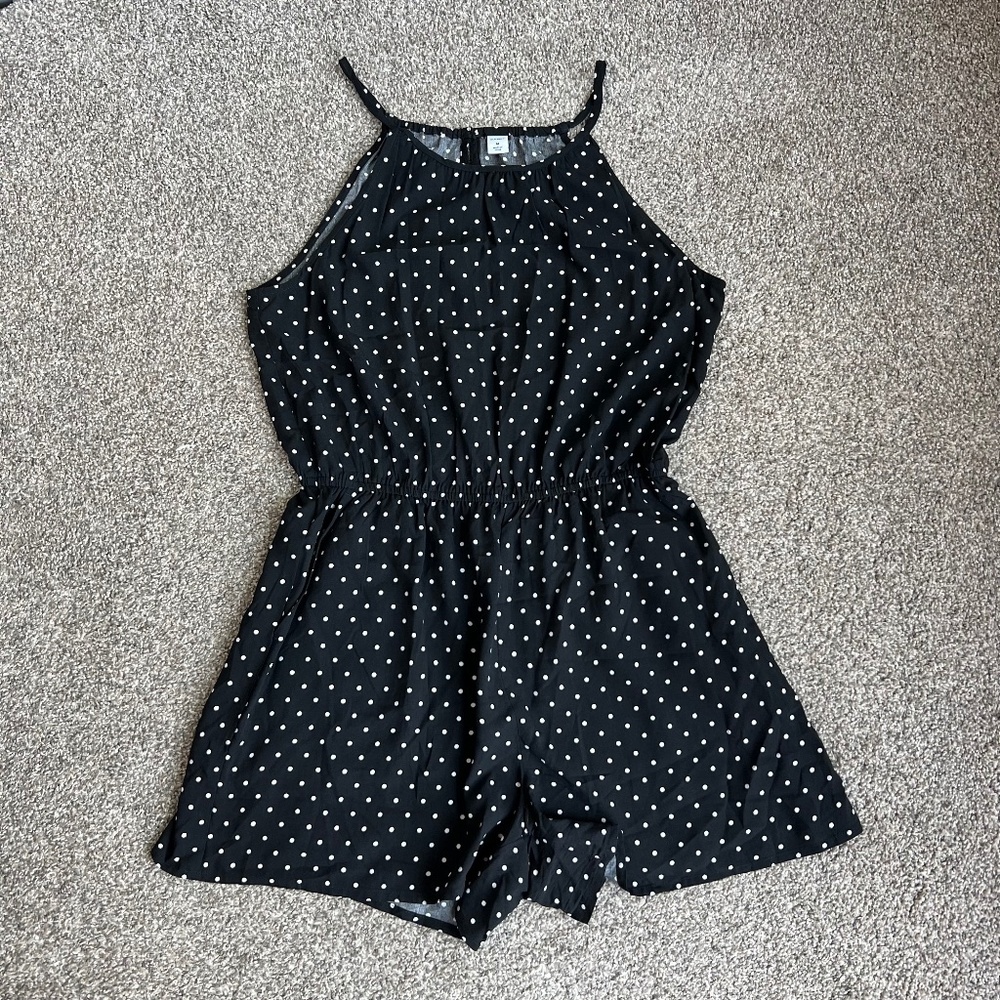 Old Navy Black‎ and White Polka Dot Spaghetti Strap Romper, Size Medium